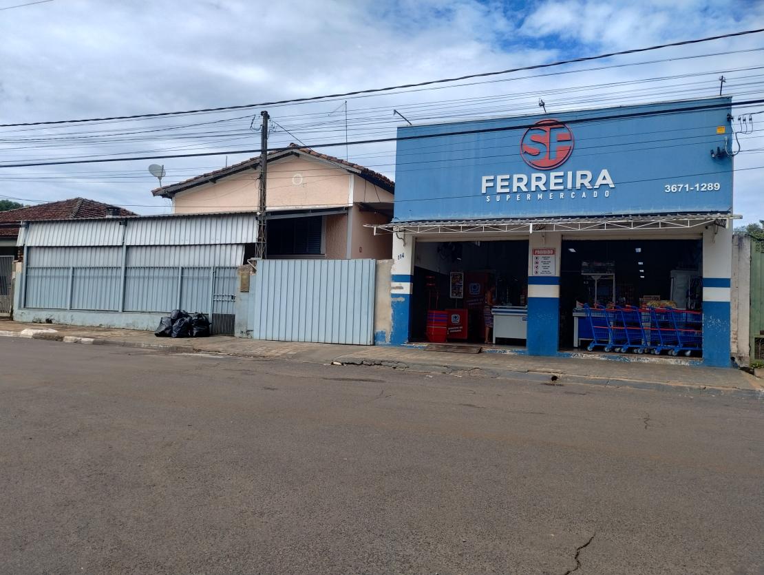 Casa  e Ponto Comercial